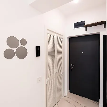 High-end 1br In Pipera W Parking Appartamento