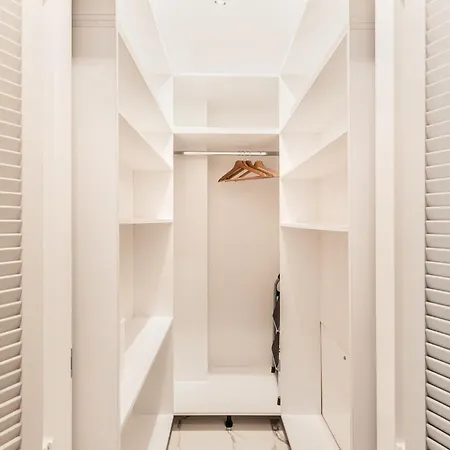 High-end 1br In Pipera W Parking דירה *